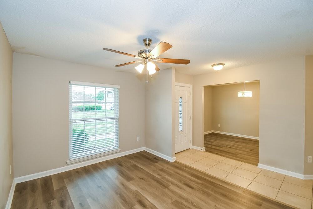 409 Sweet Jasmine Way - Photo 3 of 16