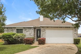 813 Huddleston Ct - Photo 1 of 1