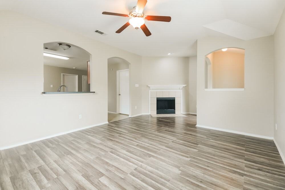 813 Huddleston Ct - Photo 6 of 16