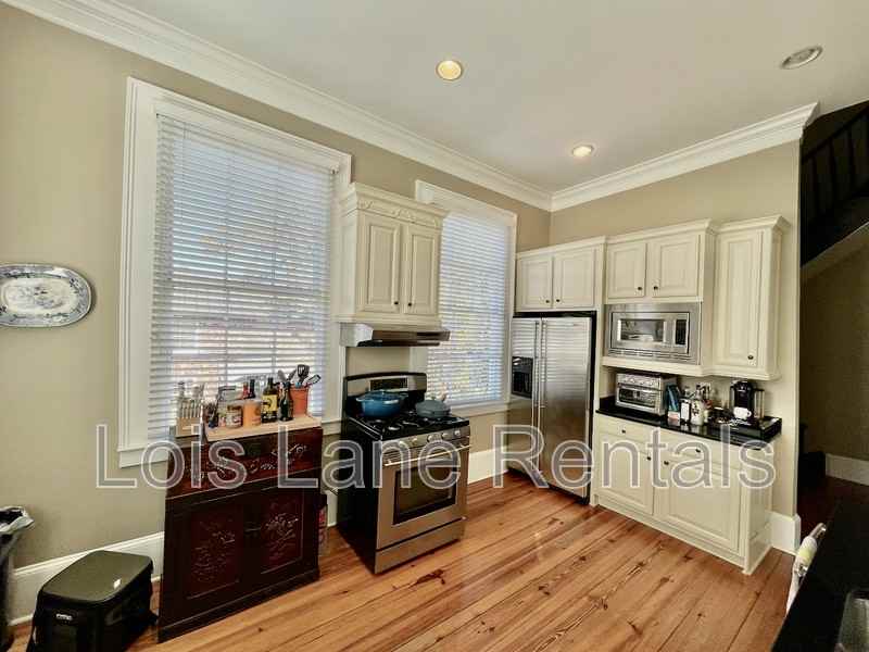 192 Wentworth St - Photo 6 of 23