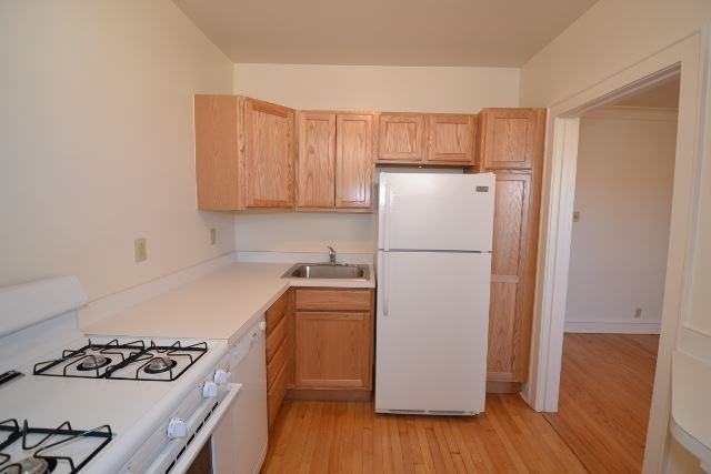 4303 N Francisco Ave #3 - Photo 2 of 20