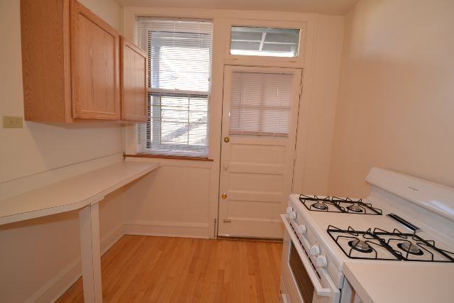 4303 N Francisco Ave #3 - Photo 5 of 20