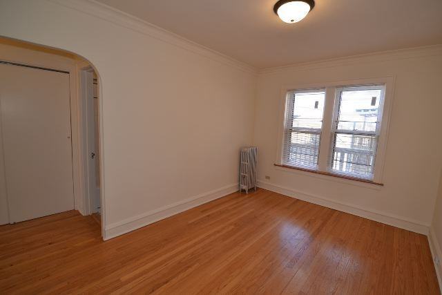 4303 N Francisco Ave #3 - Photo 7 of 20