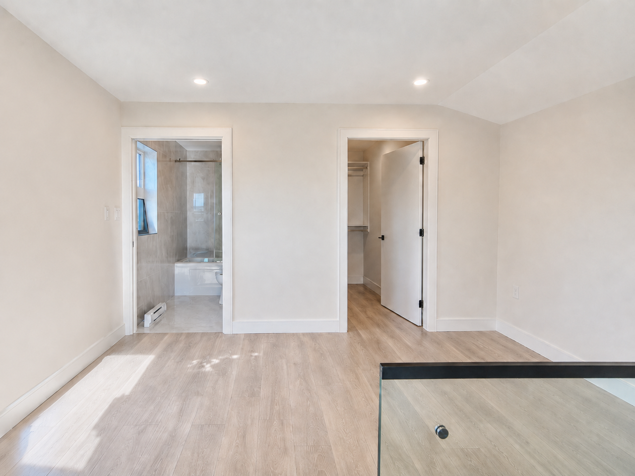 2211 East 61st Avenue - Photo 8
