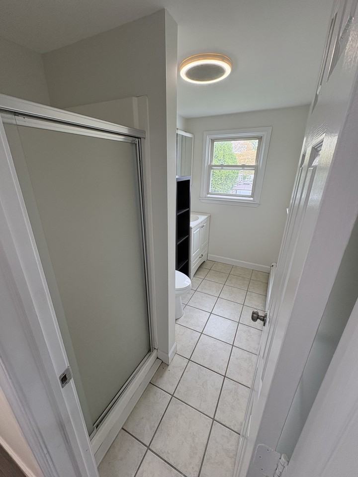310 West 13th Street - Photo 5 of 5