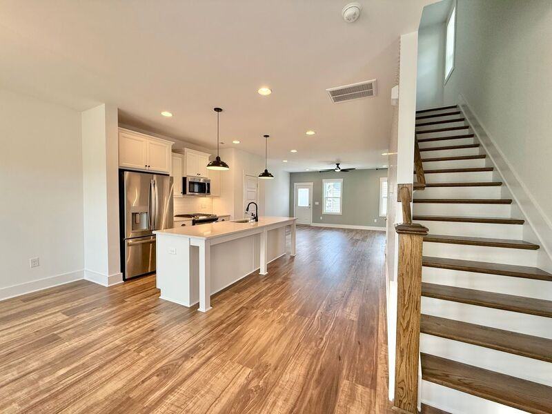 1910 Cedar Dam Ln - Photo 2 of 23