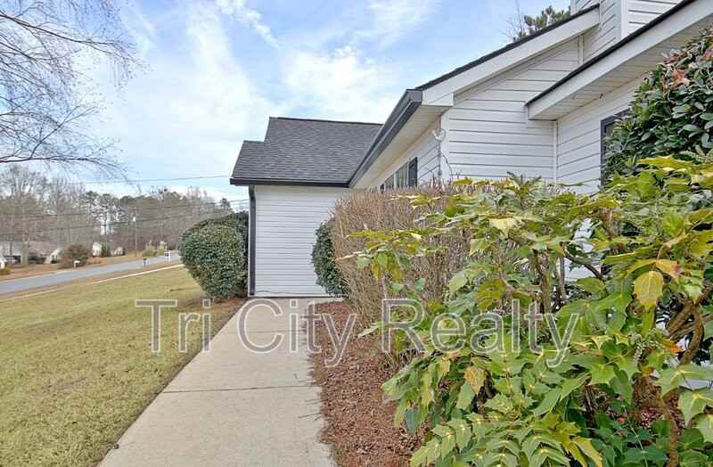 350 Cobbler Dr - Photo 4 of 50