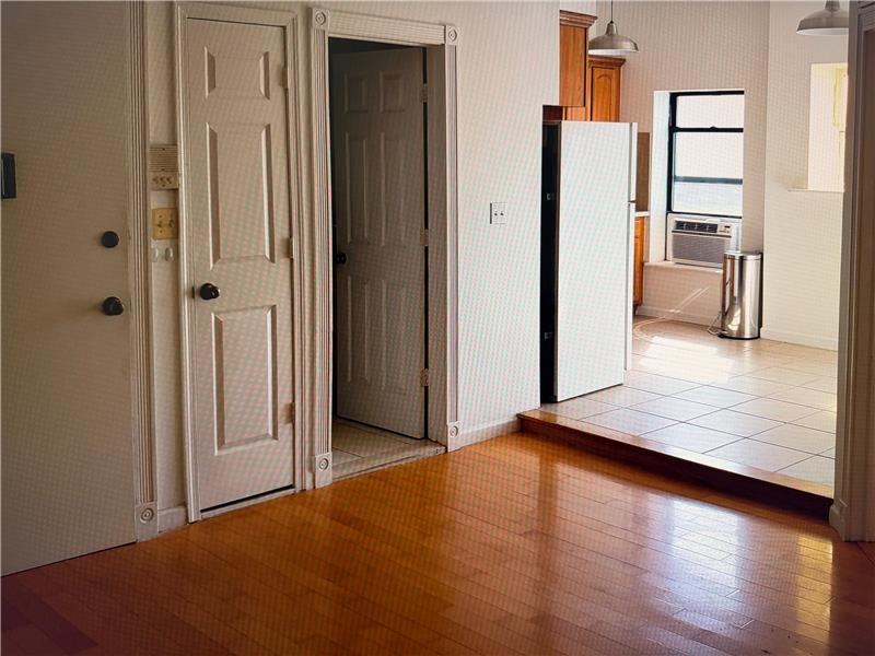 305 Atlantic Ave #2 - Photo 4 of 6