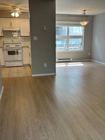 3787 Pender Street - Photo 4 of 15
