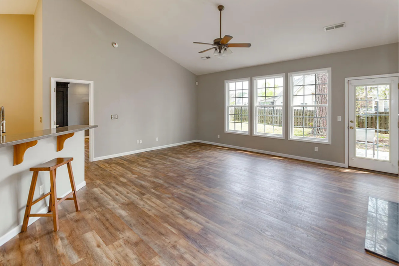 9417 Ayscough Rd - Photo 4 of 25