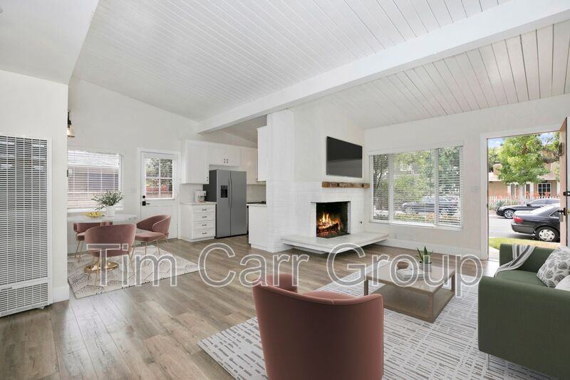 2100 Haven Pl - Photo 3 of 21