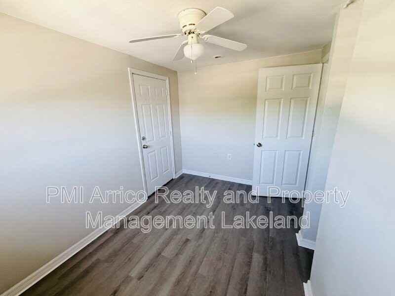 1002 Avenue E #4 - Photo 7 of 8