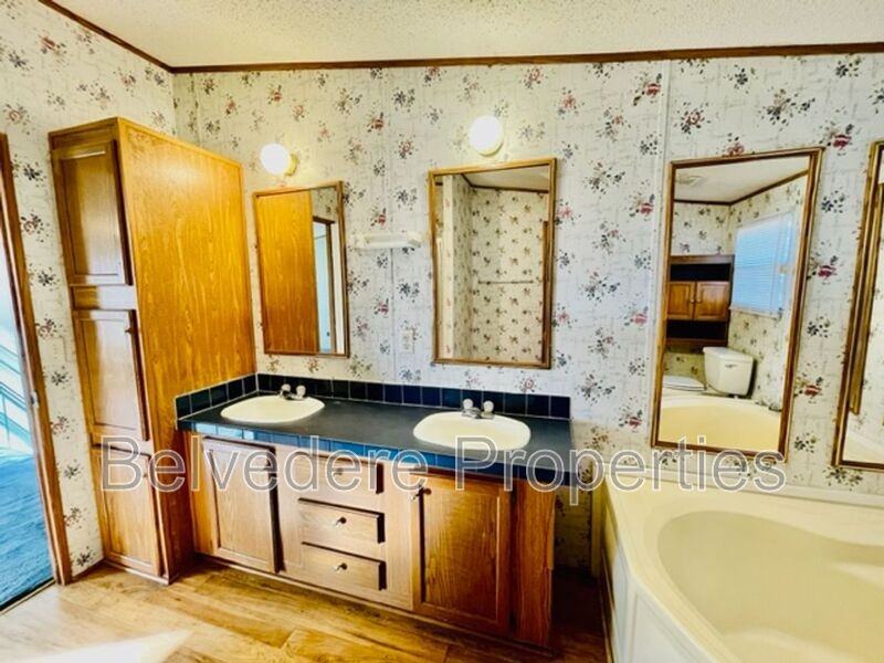 221 Oak Grove Church Rd - Photo 6 of 17