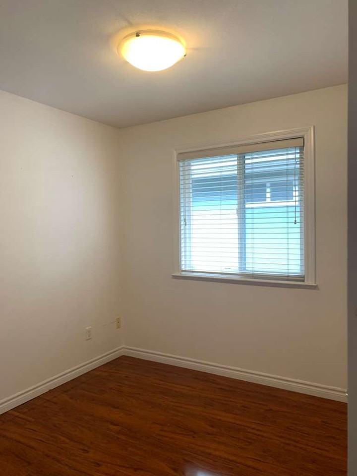9271 Number 3 Road - Photo 6 of 36