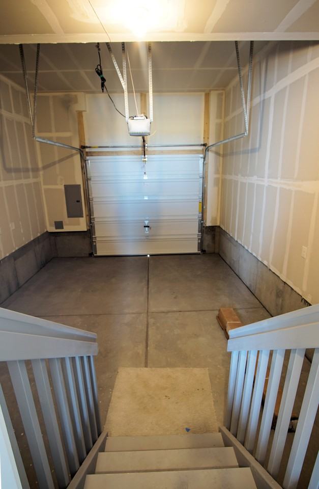 2541 Moline St - Photo 5 of 18