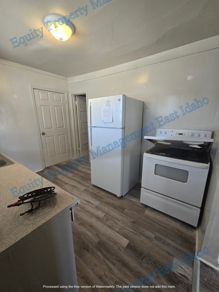 ID - 815 E Clark Street - LB - Photo 7 of 15