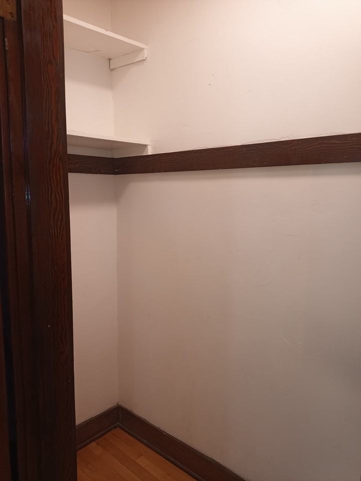 ID - 200 S Main St - LB - Photo 4 of 18