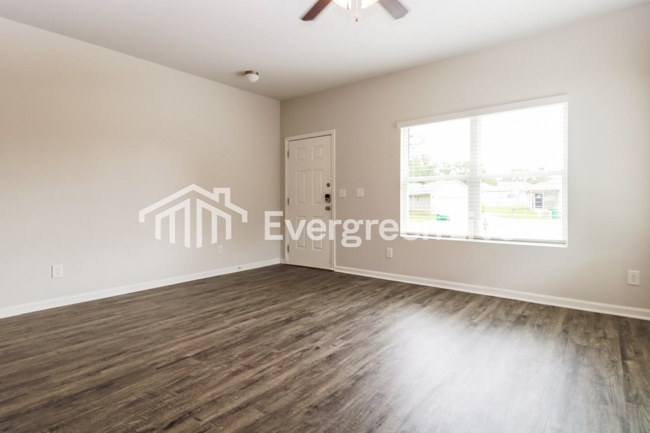 12424 Waterbury Dr - Photo 4 of 14