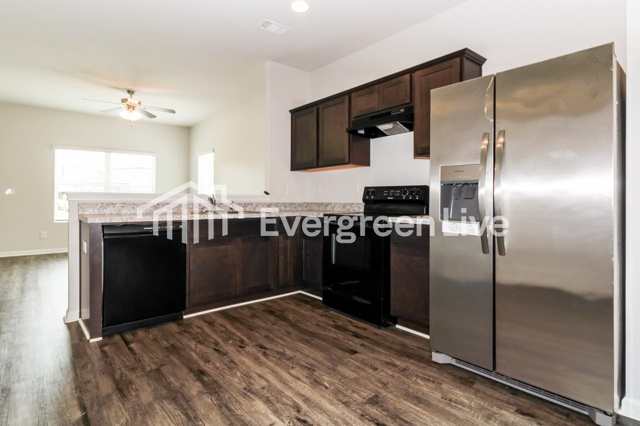12424 Waterbury Dr - Photo 5 of 14