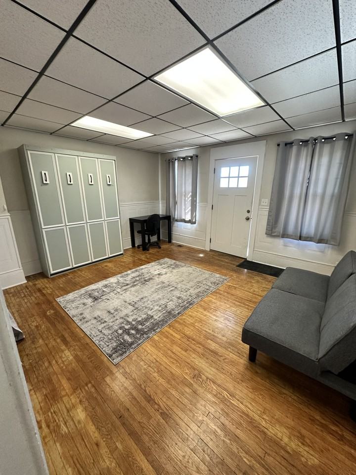 240 7th Avenue - Photo 6 of 9