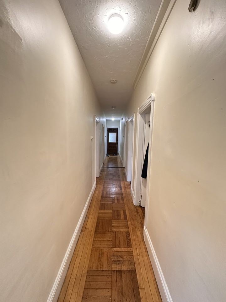156 Walnut St #1