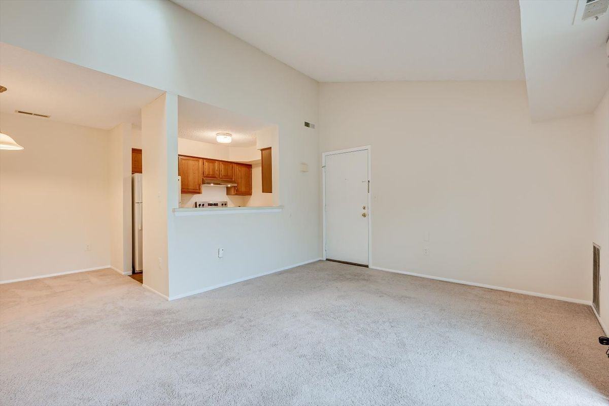 2310 Aspen Dr - Photo 4 of 22