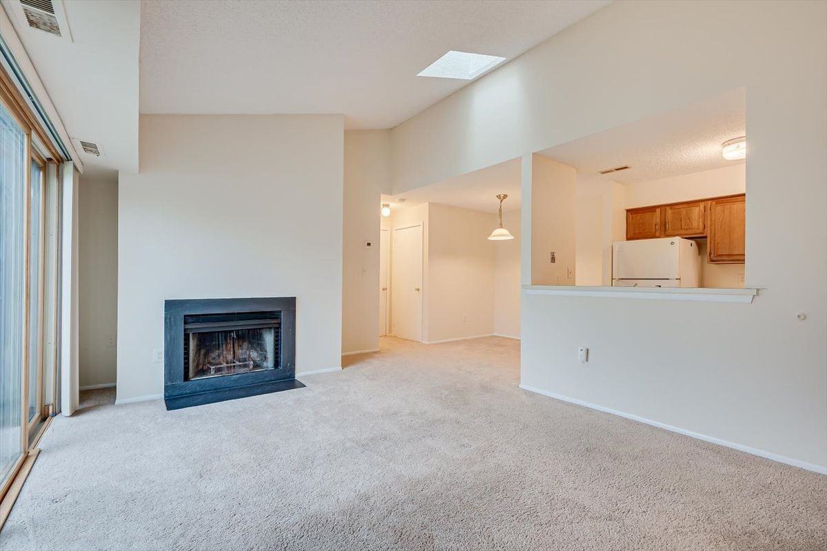 2310 Aspen Dr - Photo 5 of 22