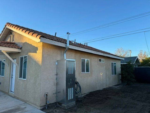 223 Orange Ave - Photo 4 of 12