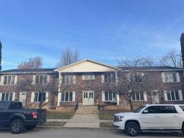 featured image of 117 E High St