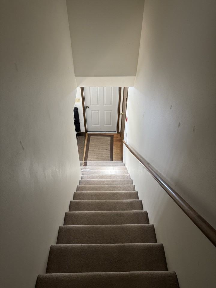 117-121 East High Street - Photo 6 of 7