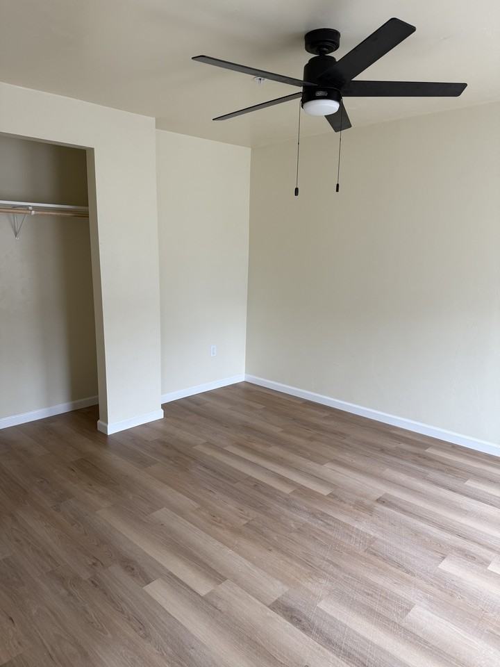 135 North 4th Avenue - Photo 4 of 47