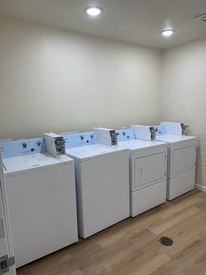 135 North 4th Avenue - Photo 6 of 47