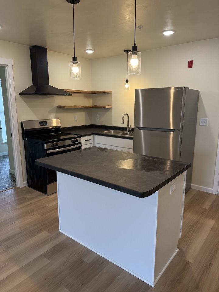 135 North 4th Avenue - Photo 7 of 47