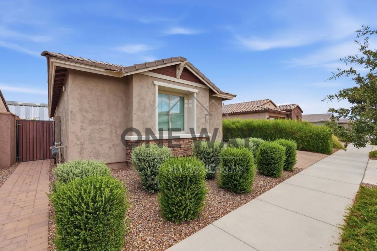 9836 E Red Giant Dr - Photo 2 of 10