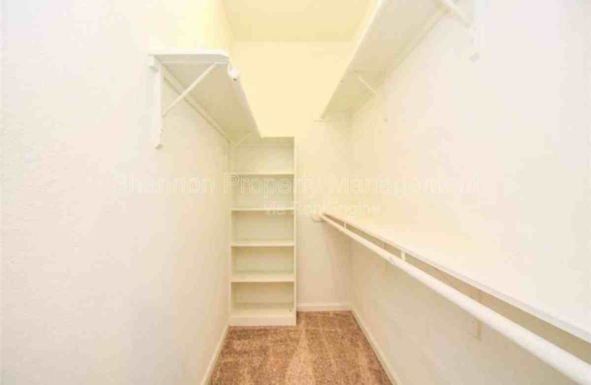 7941 Sparta St - Photo 3 of 10
