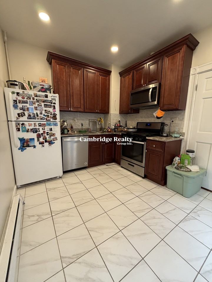 31 Mansfield St #1 - Photo 5 of 15