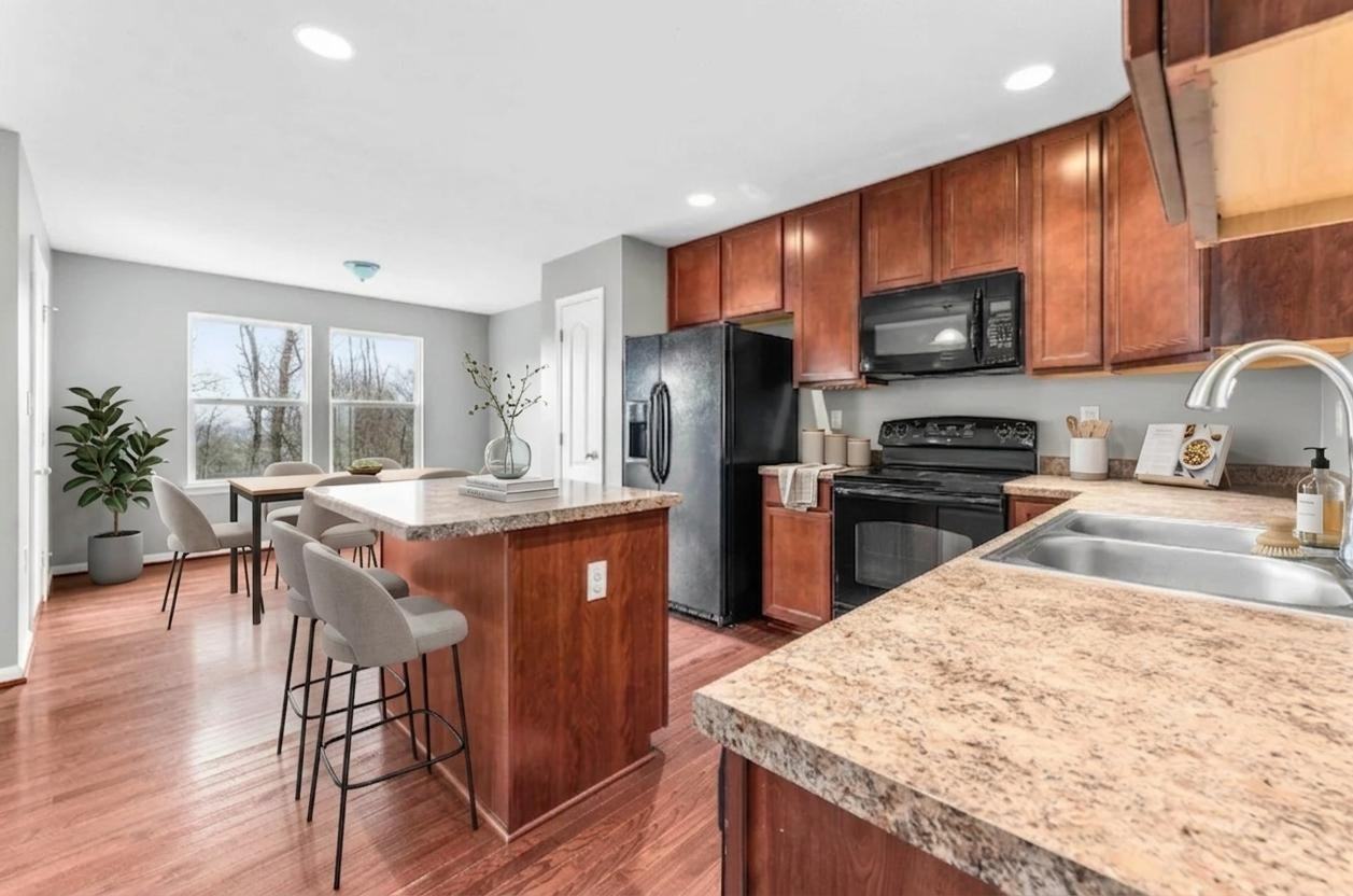 109 Birds Eye View Drive - Photo 2 of 11