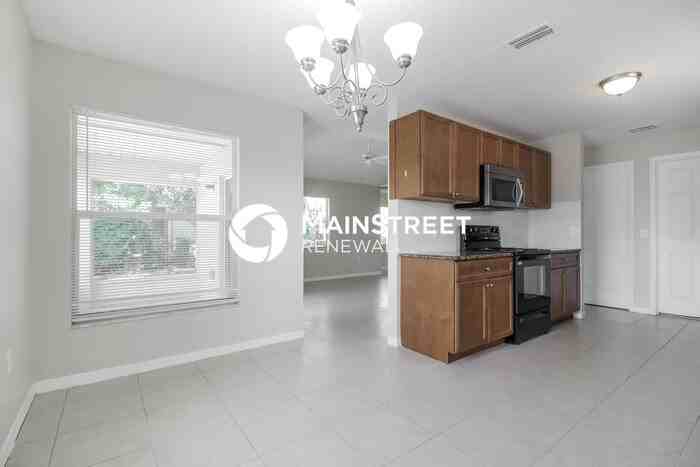 2338 Skywind Cir - Photo 7 of 17