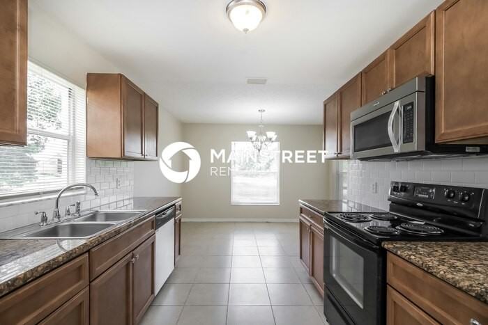 2338 Skywind Cir - Photo 6 of 17