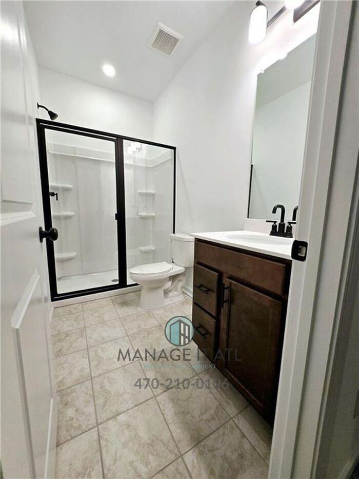 6162 Wayburn St - Photo 5 of 35