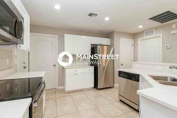 411 Nw 13th St - Photo 7 of 16