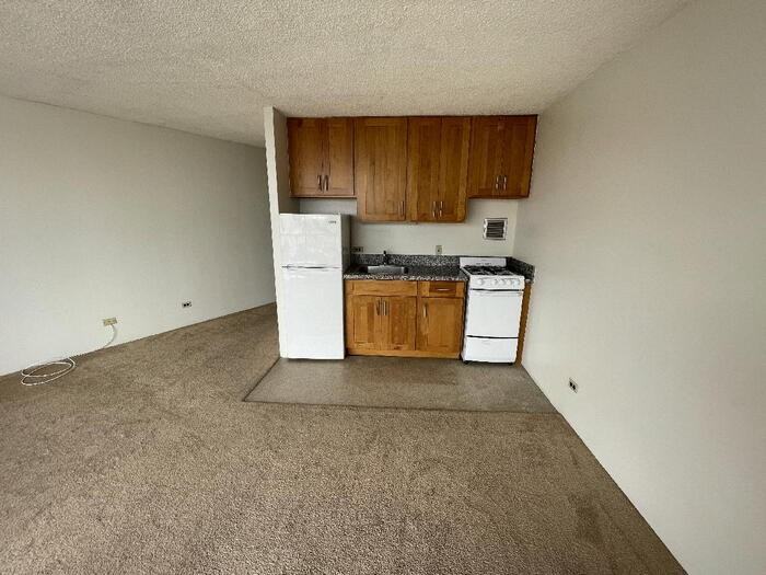 750 Amana St #111 - Photo 5 of 5