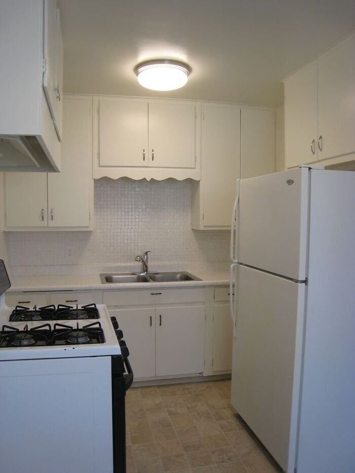 4810 Parks Ave - Photo 3 of 19