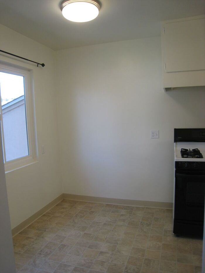 4810 Parks Ave - Photo 4 of 19