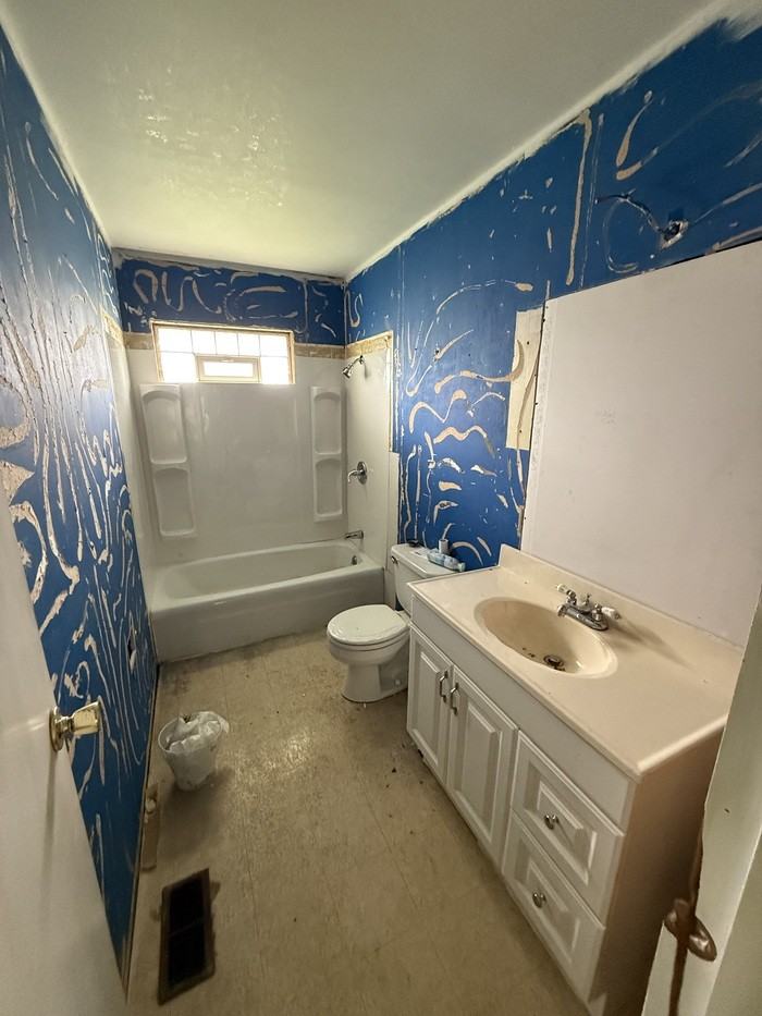 303 Wilson Park Ln - Photo 2 of 19