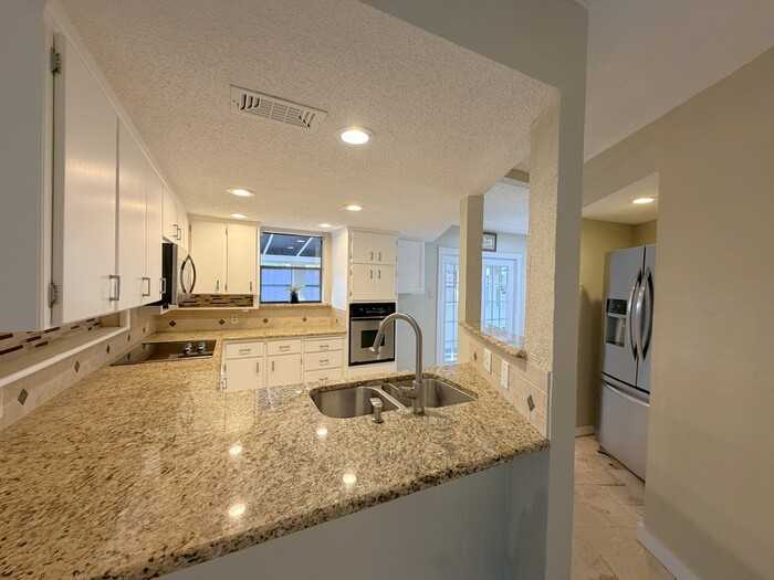 1725 Ashland Ave - Photo 6 of 19