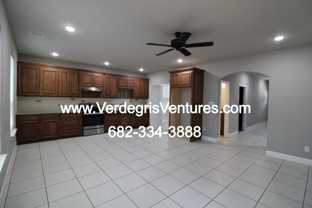 110 E Wilson St #B - Photo 1 of 1