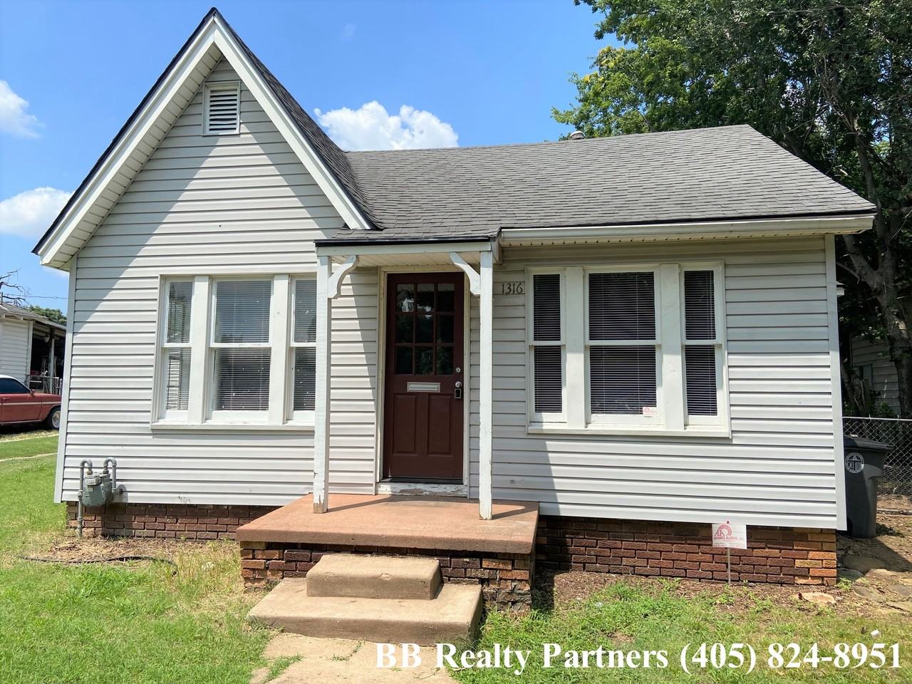 1316 S Oswego Ave #NA - Photo 2 of 14