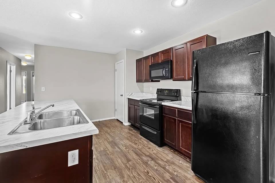 264 E Anabranch Ct #NA - Photo 6 of 17