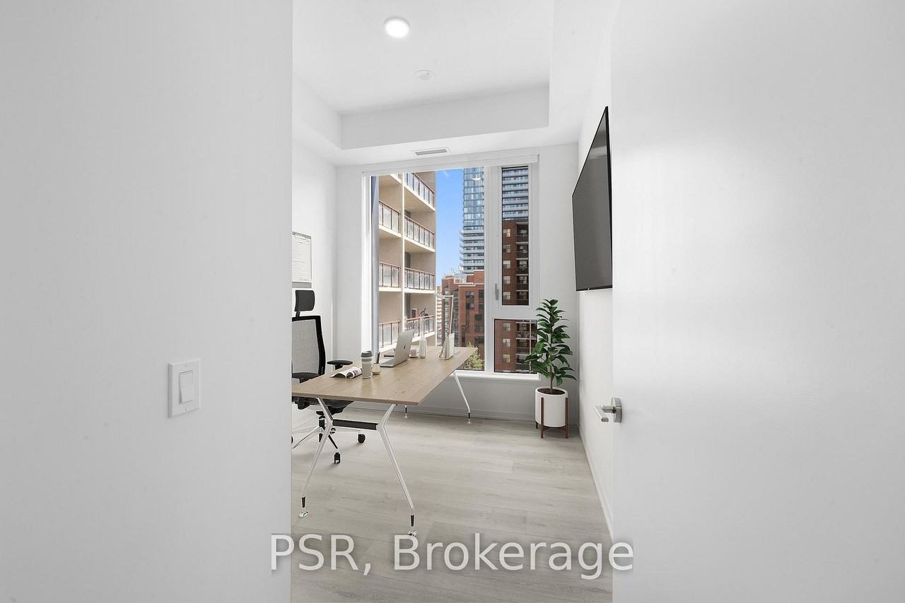 101 Roehampton Avenue - Photo 6 of 11